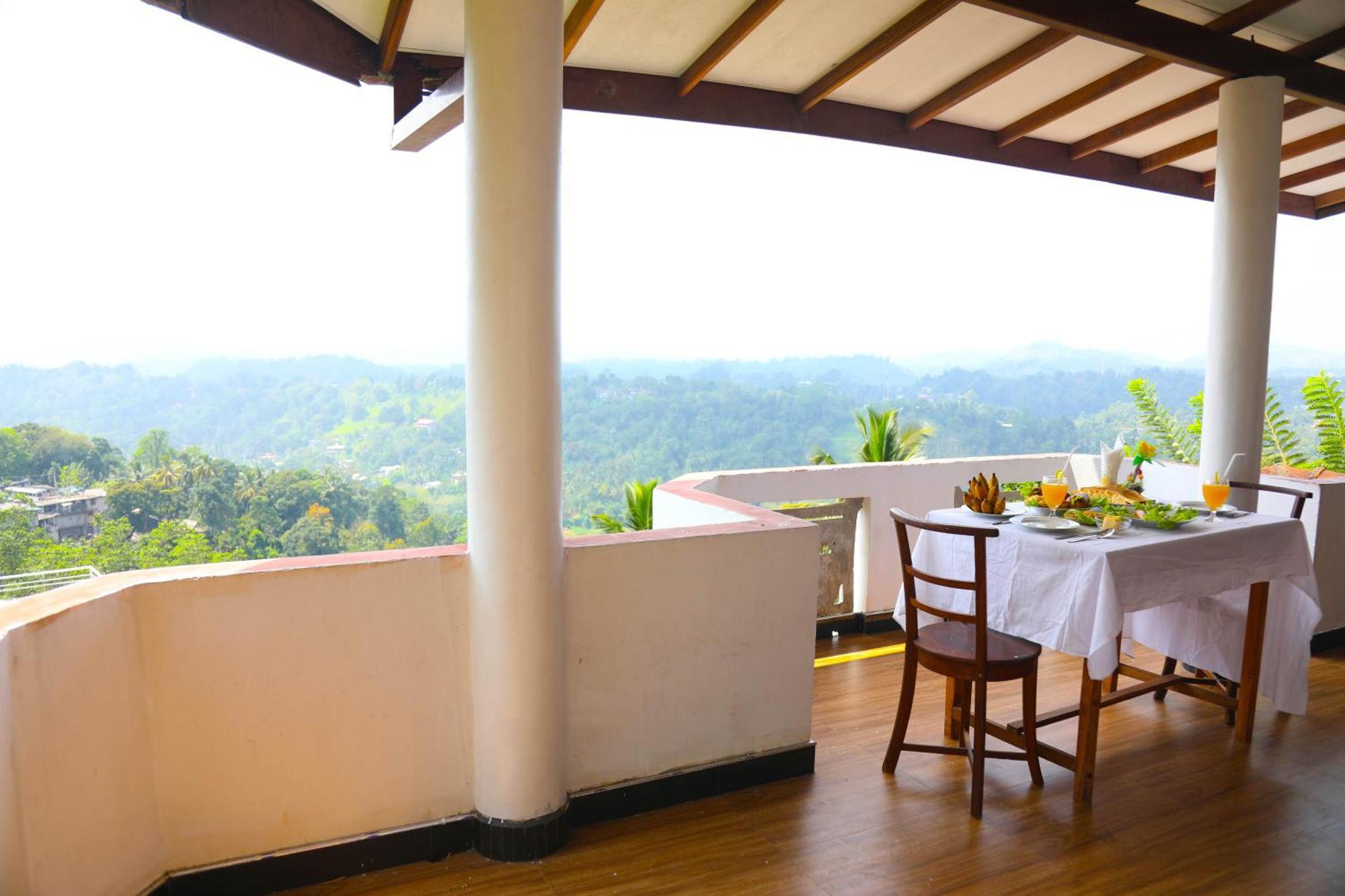 Mountain Bliss Villa Peradeniya Esterno foto