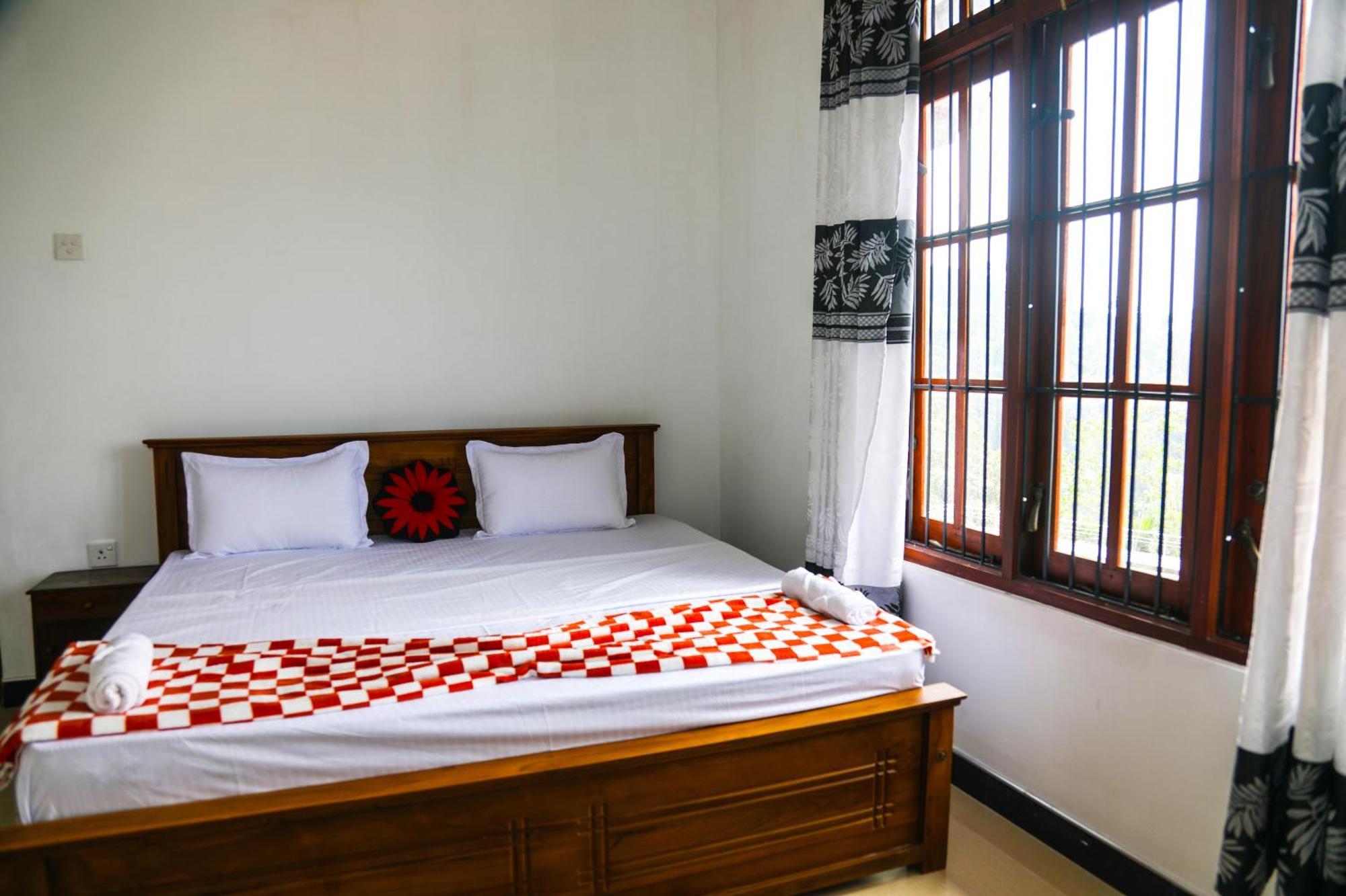 Mountain Bliss Villa Peradeniya Esterno foto