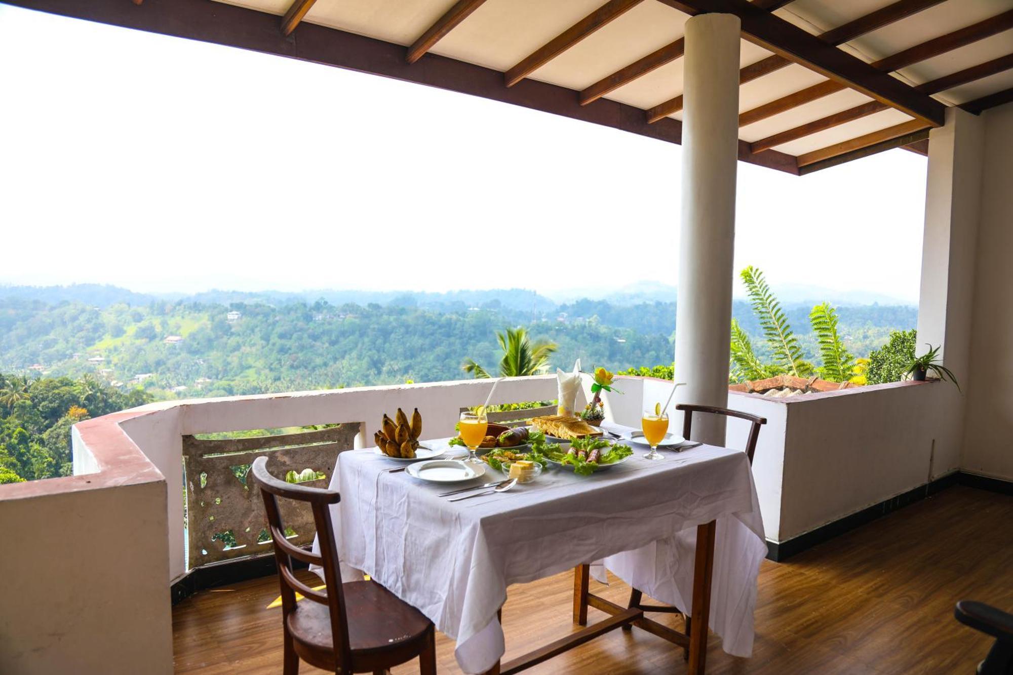Mountain Bliss Villa Peradeniya Esterno foto