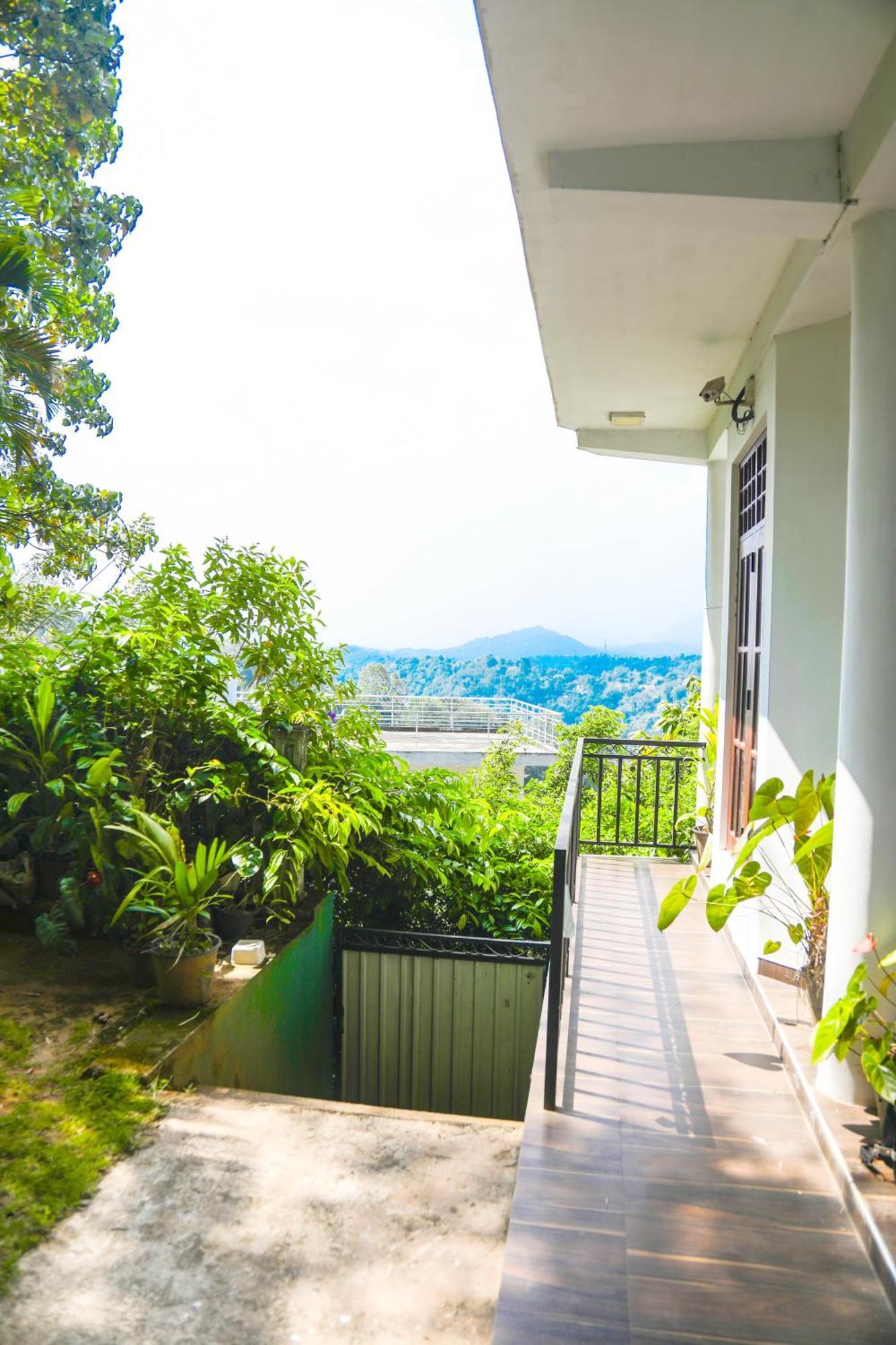 Mountain Bliss Villa Peradeniya Esterno foto