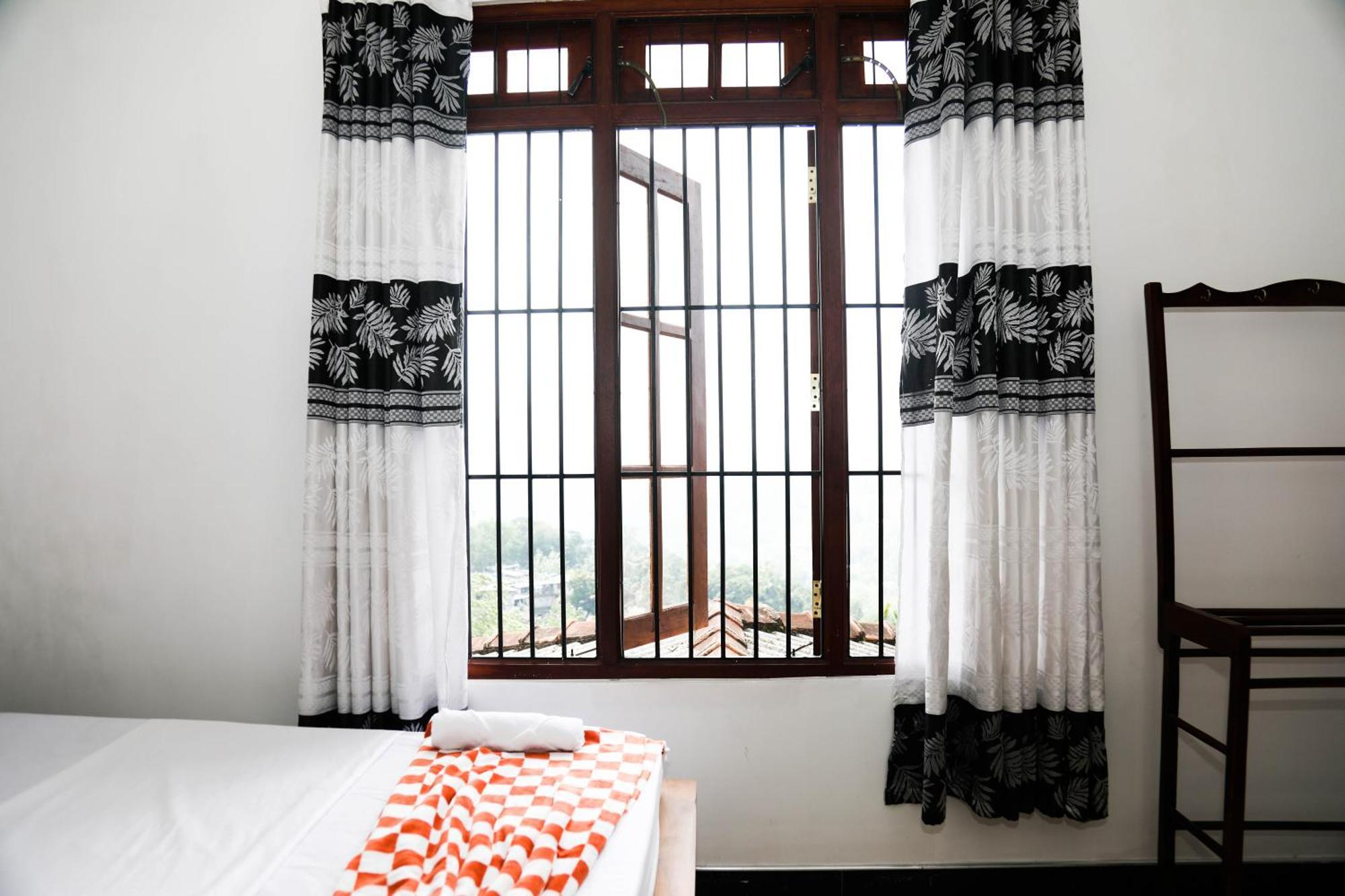 Mountain Bliss Villa Peradeniya Esterno foto