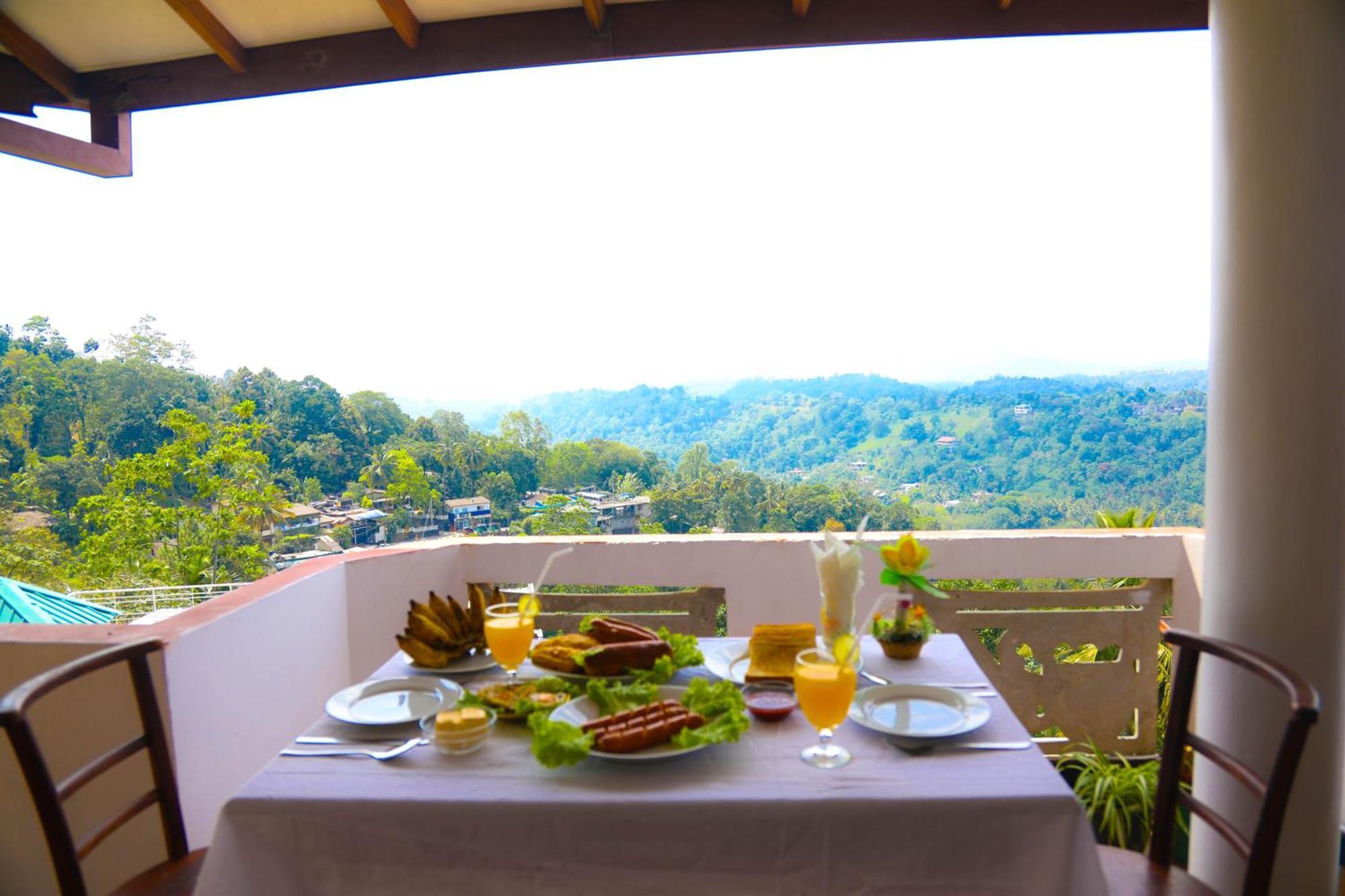 Mountain Bliss Villa Peradeniya Esterno foto